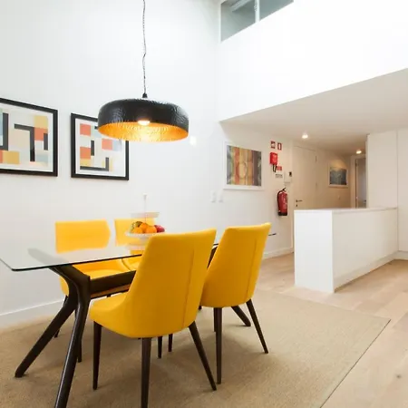 NEW@Home Apartment EXCLUSIVE in Cais do Sodré Lissabon