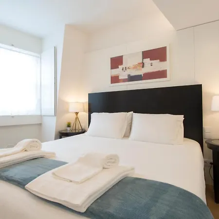 NEW@Home Apartment EXCLUSIVE in Cais do Sodré * Lissabon